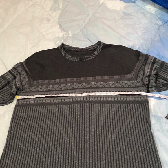 Lululemon pullover - Picture 4 of 7